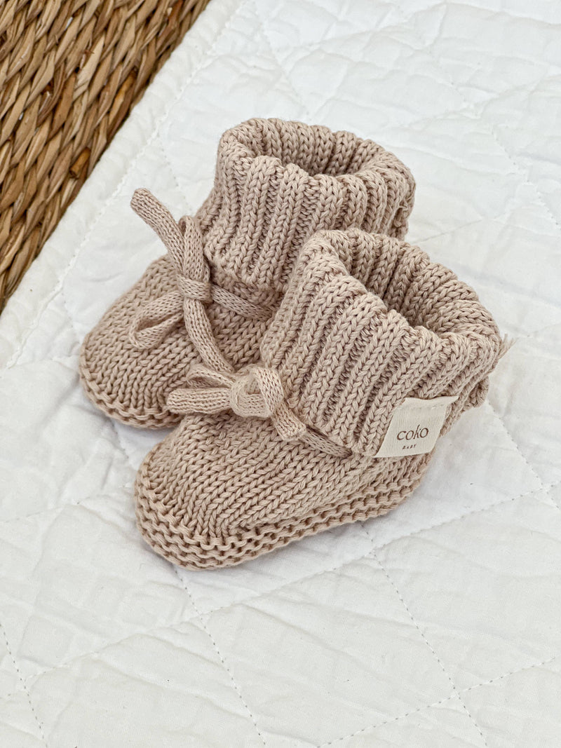 Heirloom Booties - Oat (0-4 months)